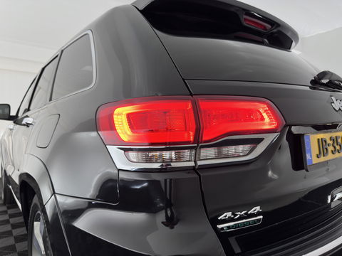 Jeep Grand Cherokee 3.0 CRD Summit Aut. *PANO | FULL-LEATHER | XENON | DIGI-COCKPIT | AIR-SUSPENSION | BLIND-SPOT | ADAPTIVE-CRUISE | MEMORY-PACK | CAMERA | KEYLESS | NAVI-FULLMAP | TOWBAR | COMFORT-SEATS | SHIFT-PADDLES | DAB