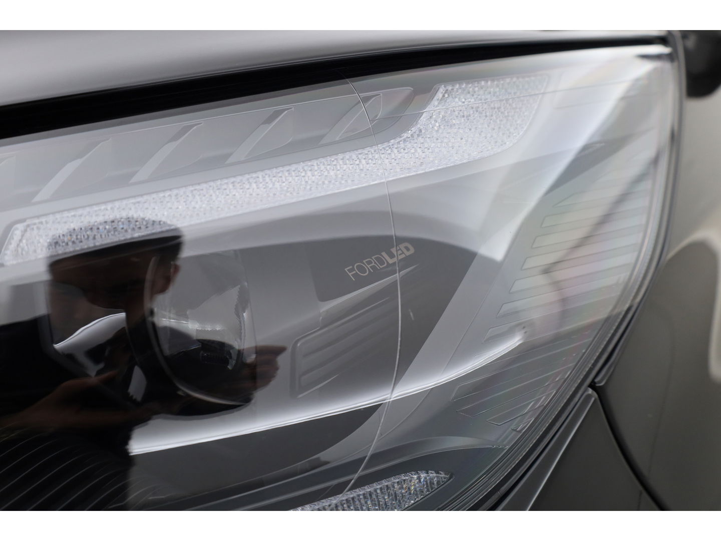 Ford Transit Custom 320 2.5 PHEV L2H1 MS-RT DC | Voorraad | Elek. Trekhaak  | 19'' | Kuipstoelen | Cruise