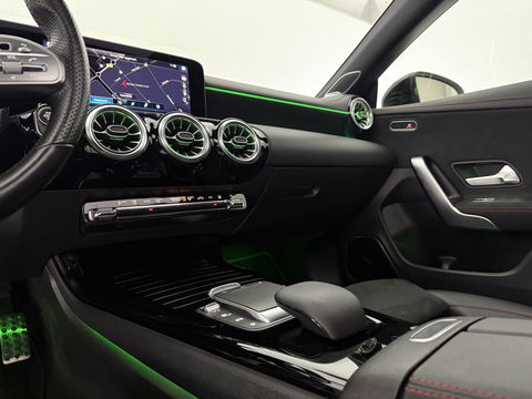 Mercedes-Benz CLA-Klasse Shooting brake 250 e AMG Night | Pano | Sfeerverl. | Burmester | Virtual | Camera | Trekh. | Carplay | Adaptive Cruise