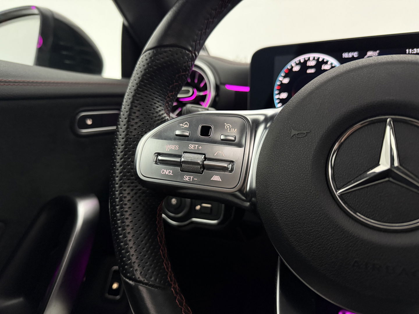 Mercedes-Benz CLA-Klasse Shooting brake 250 e AMG Night | Pano | Sfeerverl. | Burmester | Virtual | Camera | Trekh. | Carplay | Adaptive Cruise