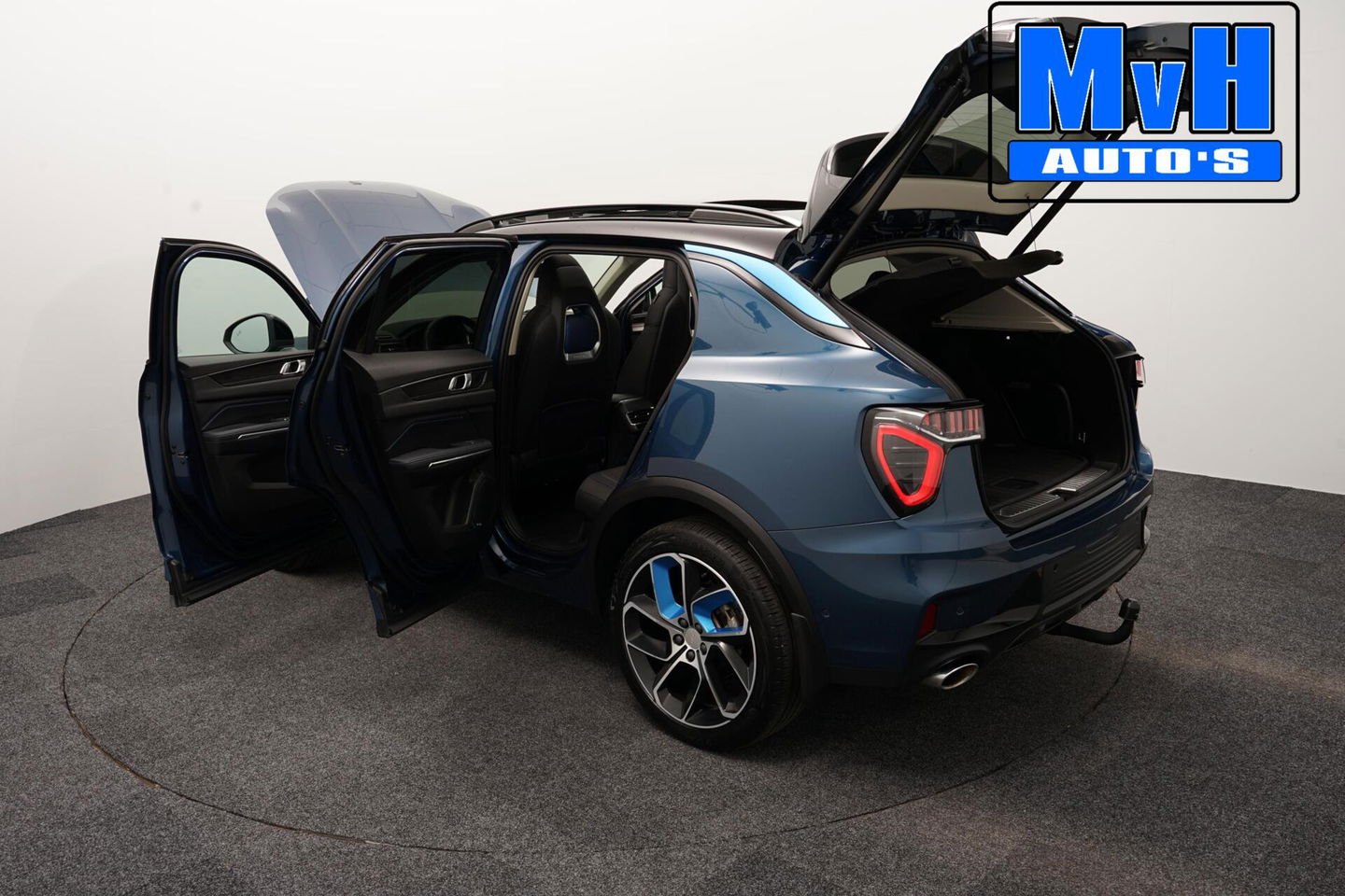 Lynk & Co 01 1.5 Plug-in Hybride|262PK|TREKHAAK|CAMERA|NAP