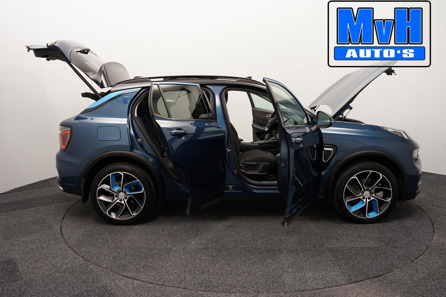 Lynk & Co 01 1.5 Plug-in Hybride|262PK|TREKHAAK|CAMERA|NAP