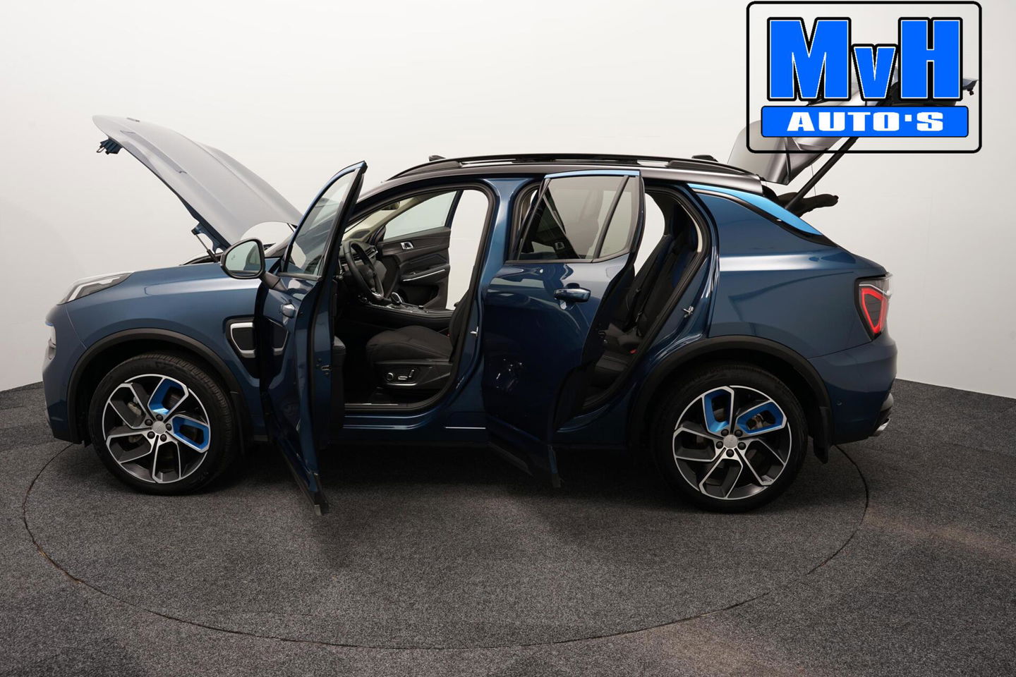 Lynk & Co 01 1.5 Plug-in Hybride|262PK|TREKHAAK|CAMERA|NAP