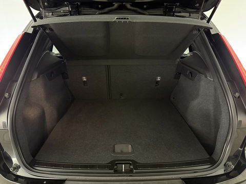 Volvo XC40 1.5 T3 | Virtual | Camera | Trekh. | LED | Cruise | Navi | Parkeersens.