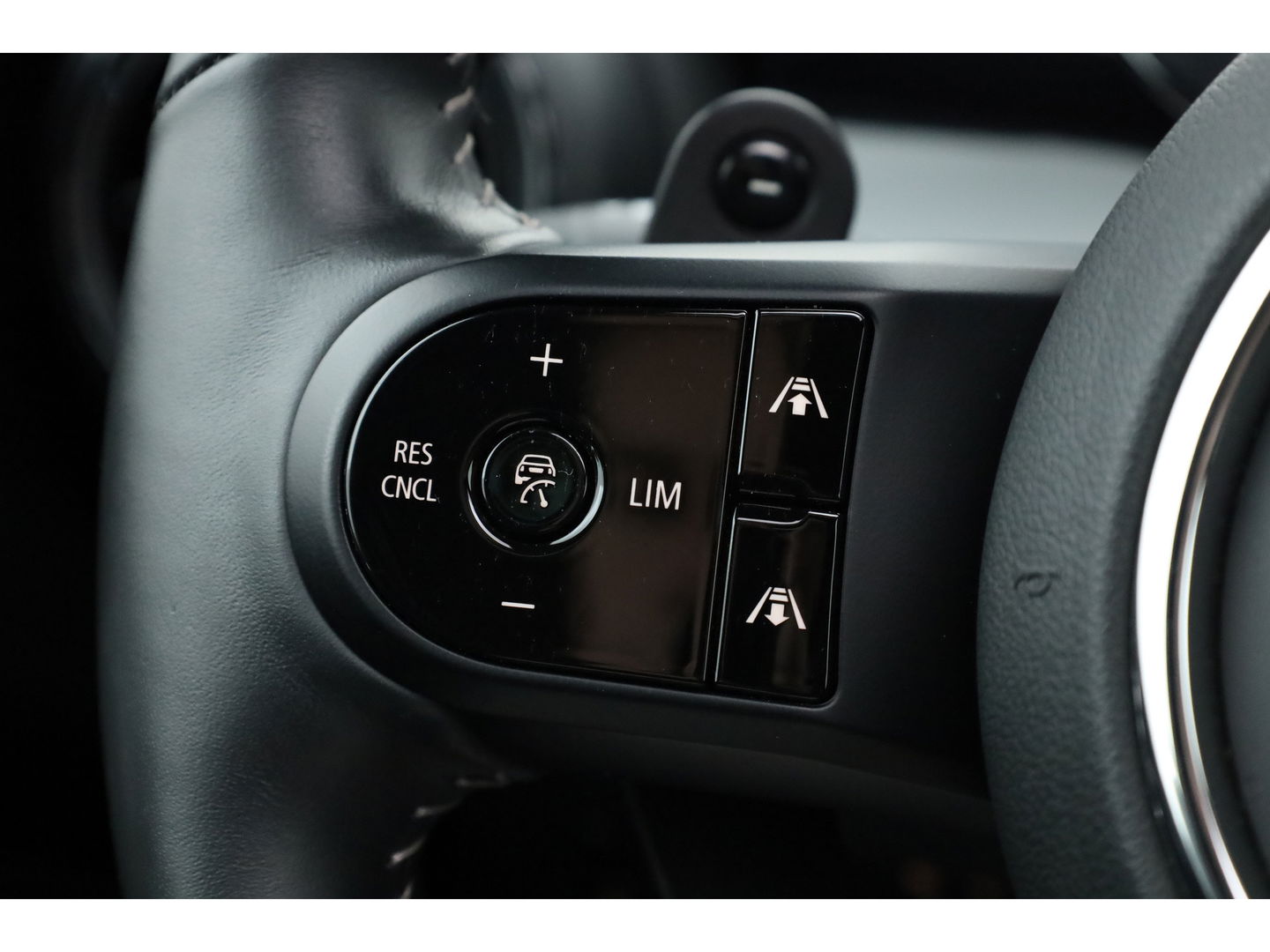 MINI Mini 2.0 John Cooper Works JCW Pack 230pk | Pano | HUD | Harman Kardon | Adapt. Cruise | Stoel- Stuurverw. | Camera