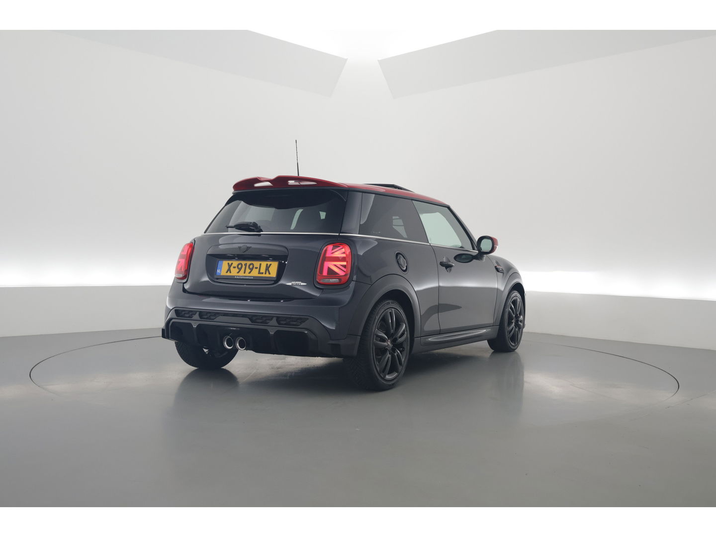 MINI Mini 2.0 John Cooper Works JCW Pack 230pk | Pano | HUD | Harman Kardon | Adapt. Cruise | Stoel- Stuurverw. | Camera
