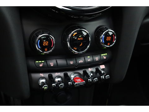MINI Mini 2.0 John Cooper Works JCW Pack 230pk | Pano | HUD | Harman Kardon | Adapt. Cruise | Stoel- Stuurverw. | Camera