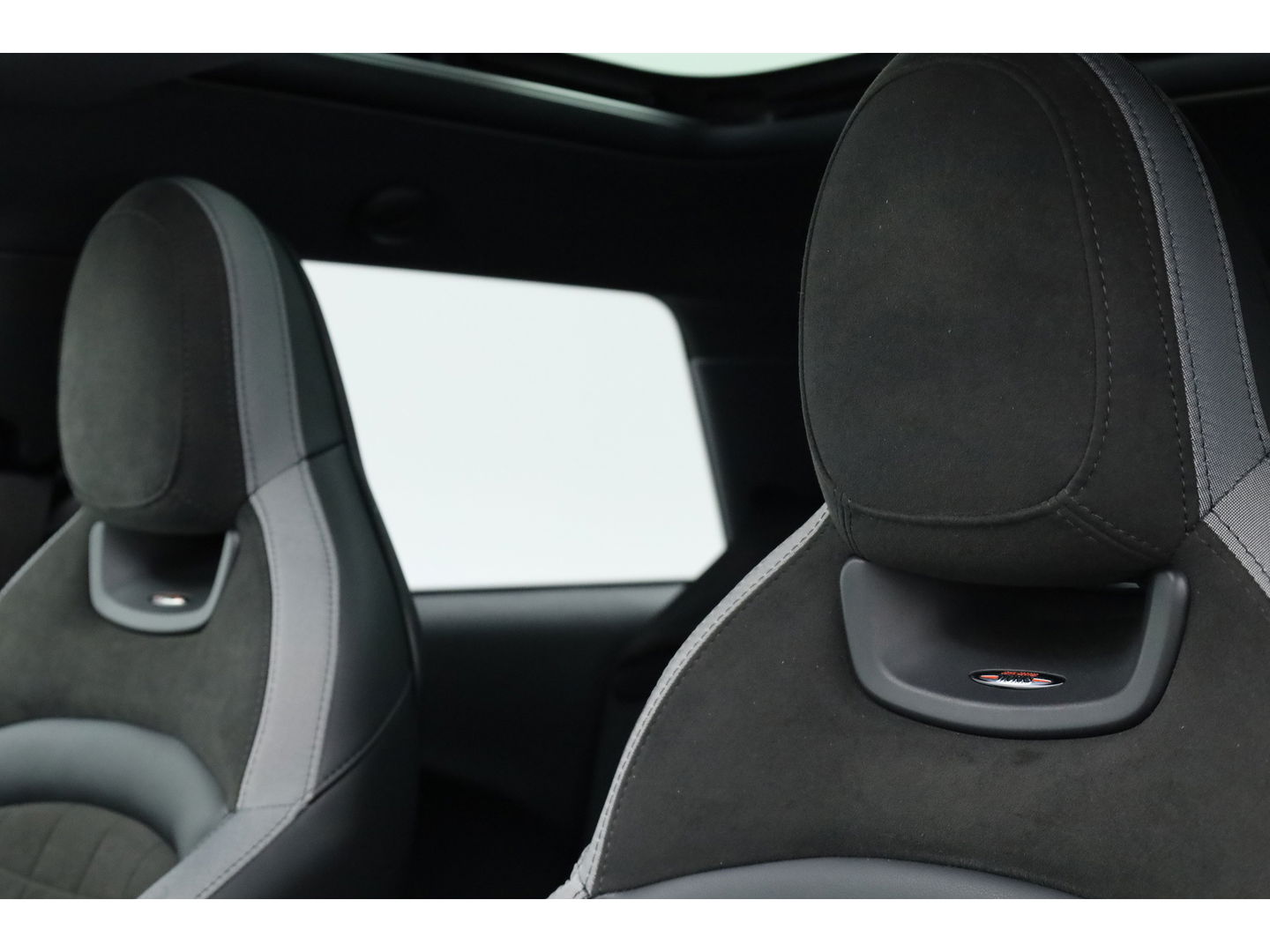 MINI Mini 2.0 John Cooper Works JCW Pack 230pk | Pano | HUD | Harman Kardon | Adapt. Cruise | Stoel- Stuurverw. | Camera