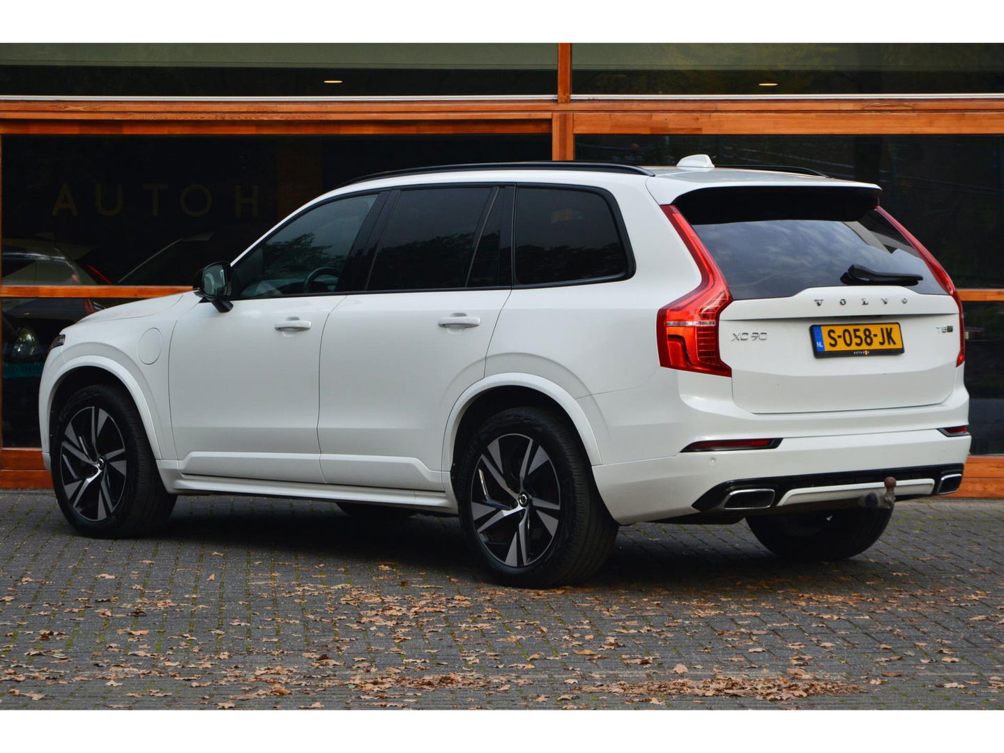 Volvo XC90 T8 Hybride R-Design | Carbon interieur | Massage stoelen | Panoramadak | 360 Camera | Head-Up Display |