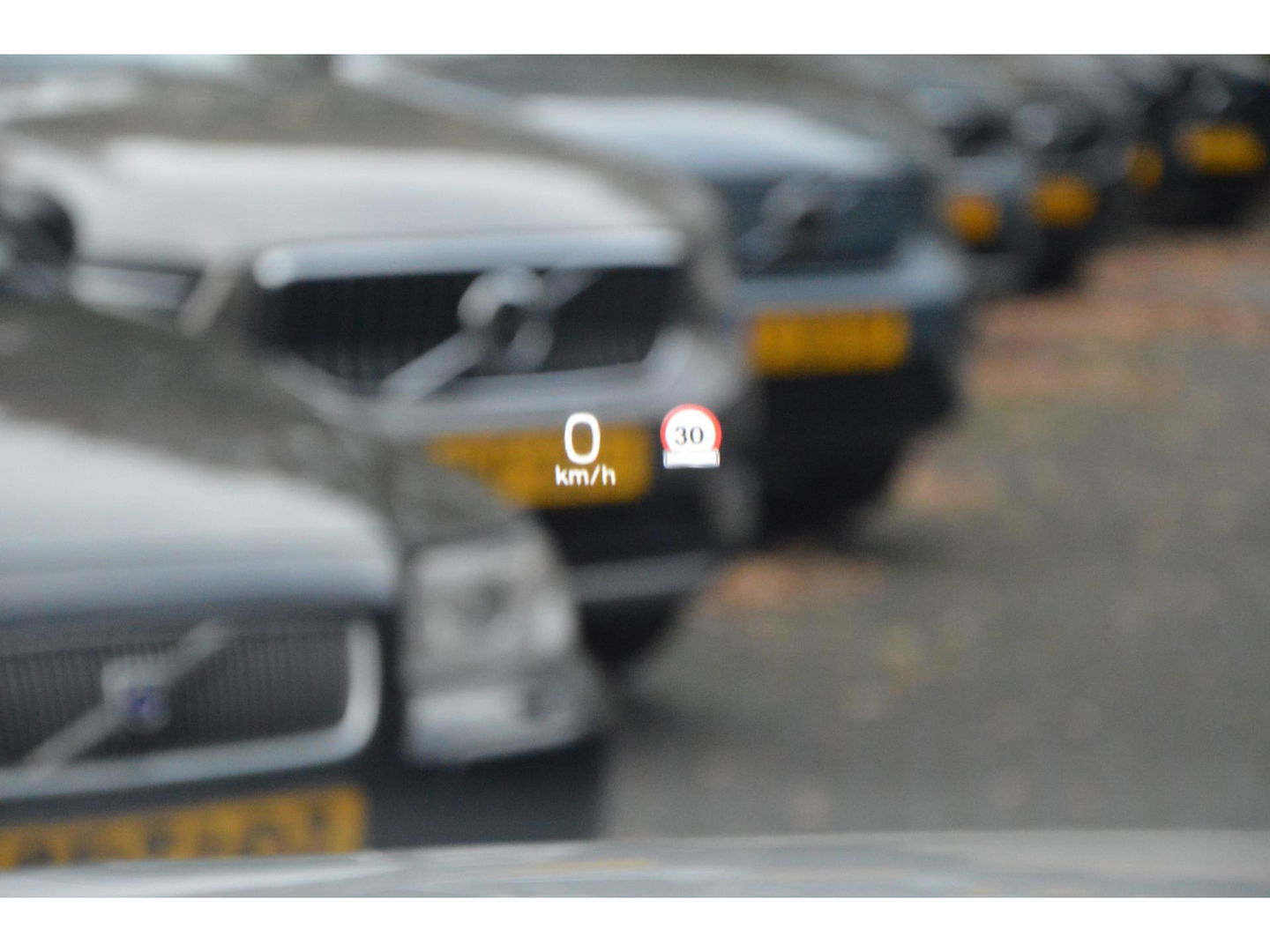 Volvo XC90 T8 Hybride R-Design | Carbon interieur | Massage stoelen | Panoramadak | 360 Camera | Head-Up Display |