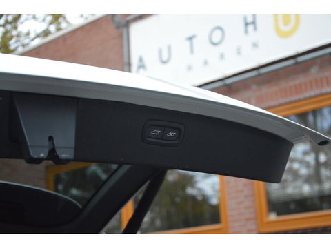 Volvo XC90 T8 Hybride R-Design | Carbon interieur | Massage stoelen | Panoramadak | 360 Camera | Head-Up Display |