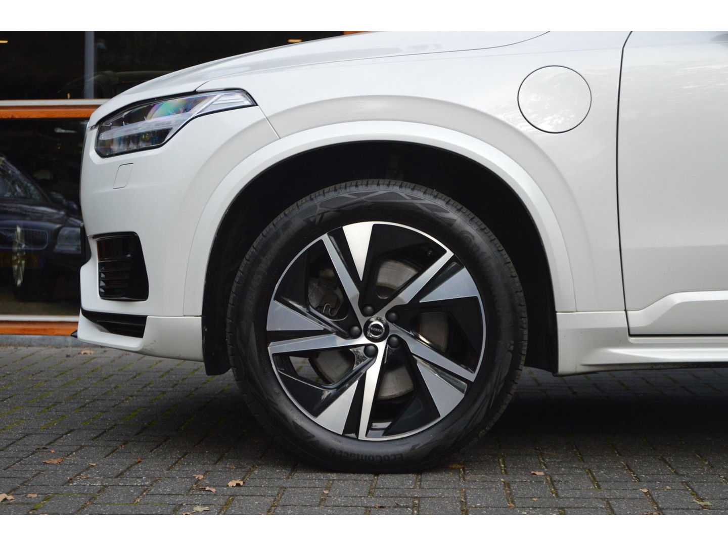 Volvo XC90 T8 Hybride R-Design | Carbon interieur | Massage stoelen | Panoramadak | 360 Camera | Head-Up Display |