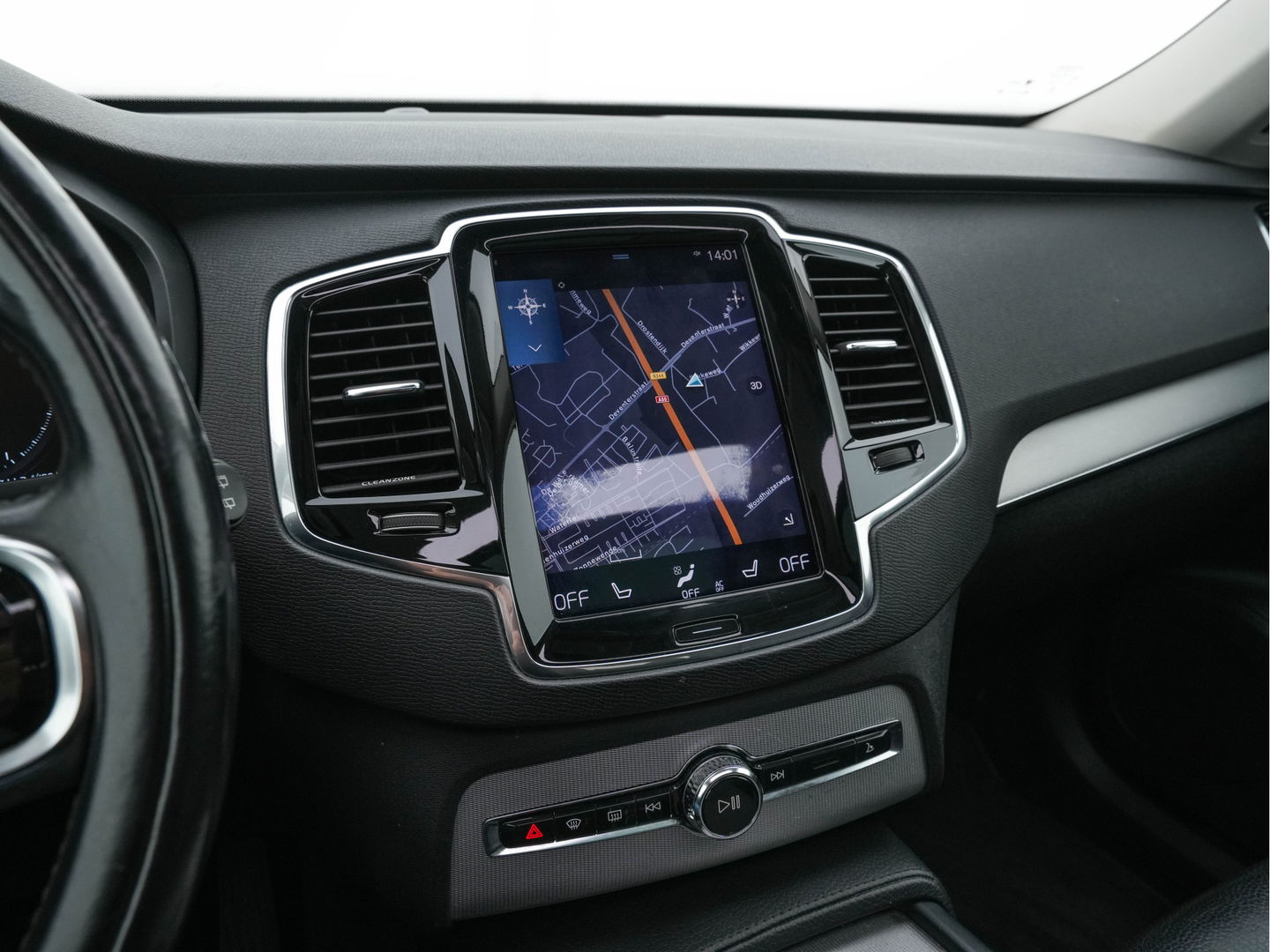 Volvo XC90 2.0 T8 Twin Engine Inscription AWD { 7-Pers } (INCL-BTW) Aut. *PANO | NAPPA-LEATHER | FULL-LED | MEMORY-PACK | KEYLESS | DAB | NAVI-FULLMAP | CAMERA | DIGI-COCKPIT | SPORT-SEATS | 22"ALU*