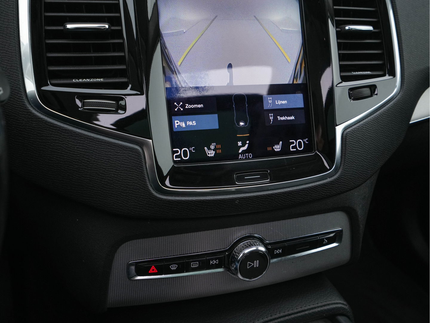 Volvo XC90 2.0 T8 Twin Engine Inscription AWD { 7-Pers } (INCL-BTW) Aut. *PANO | NAPPA-LEATHER | FULL-LED | MEMORY-PACK | KEYLESS | DAB | NAVI-FULLMAP | CAMERA | DIGI-COCKPIT | SPORT-SEATS | 22"ALU*