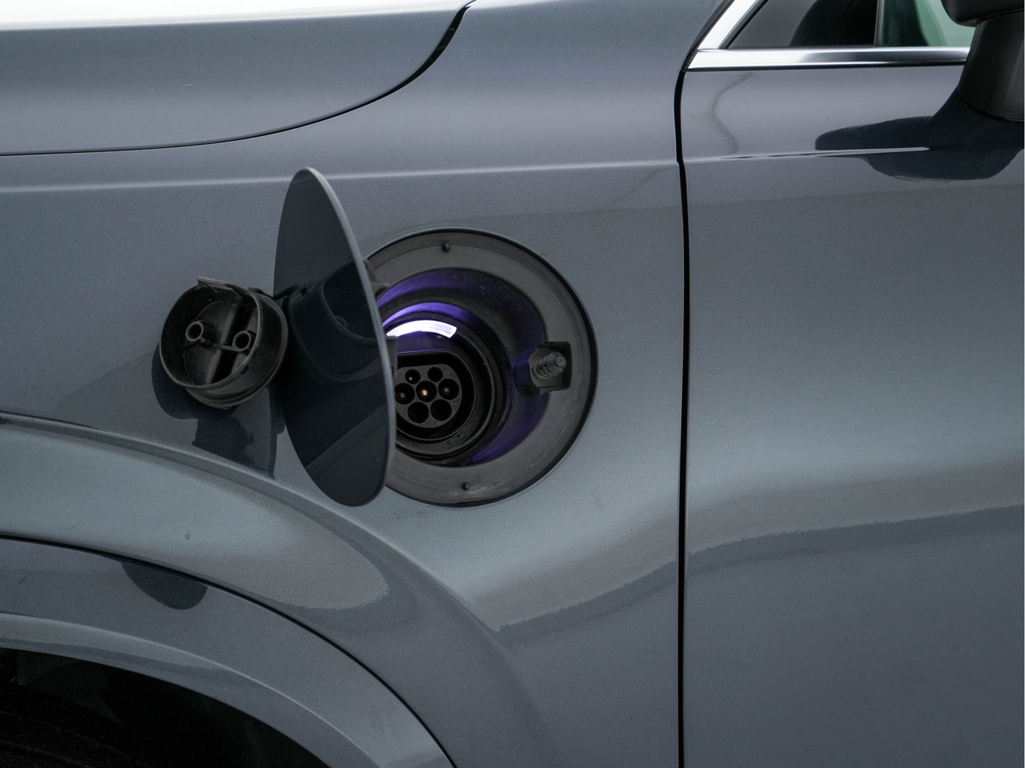 Volvo XC90 2.0 T8 Twin Engine Inscription AWD { 7-Pers } (INCL-BTW) Aut. *PANO | NAPPA-LEATHER | FULL-LED | MEMORY-PACK | KEYLESS | DAB | NAVI-FULLMAP | CAMERA | DIGI-COCKPIT | SPORT-SEATS | 22"ALU*