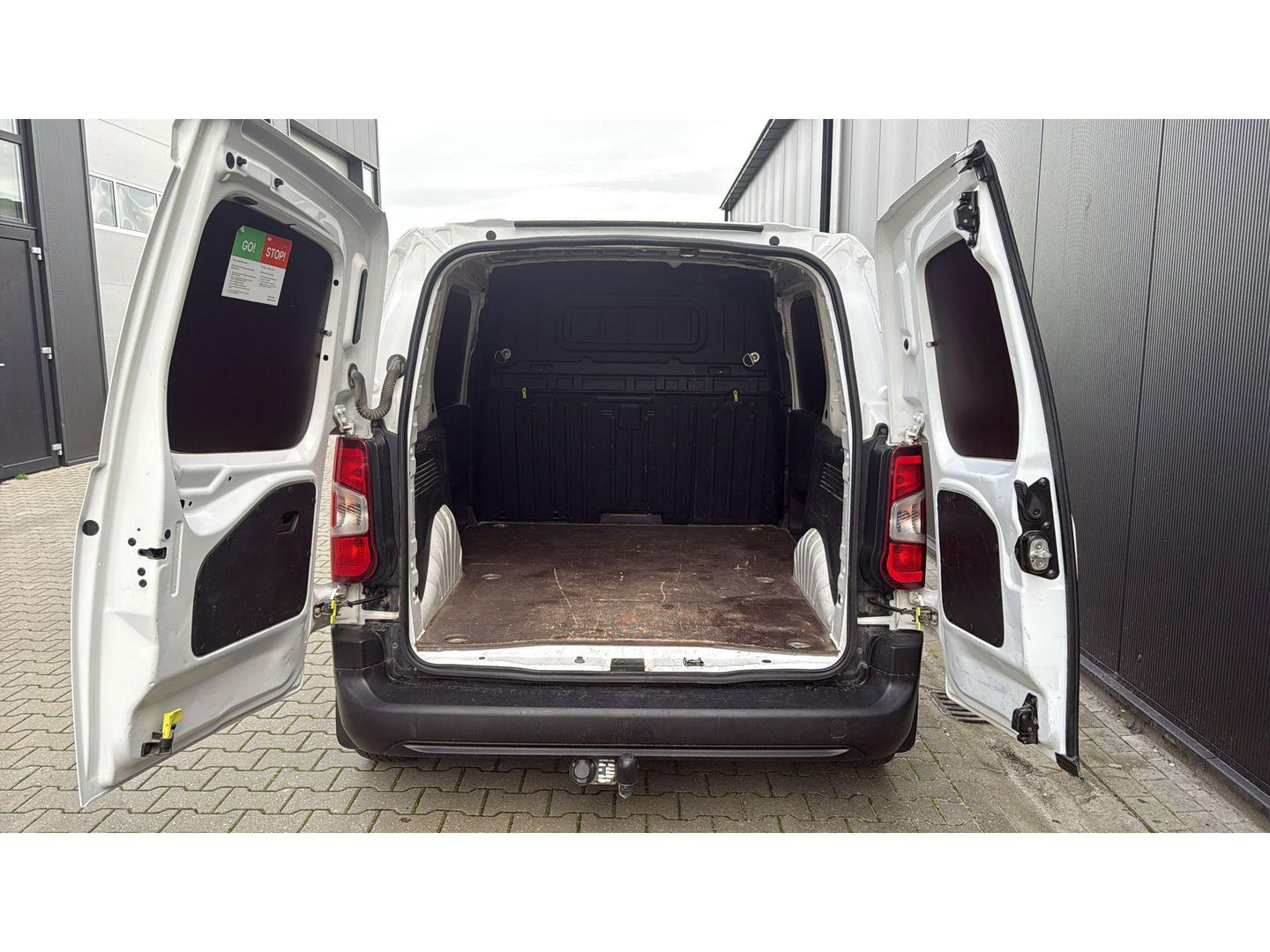 Peugeot Partner 1.2 Airco 3 Persoons Benzine