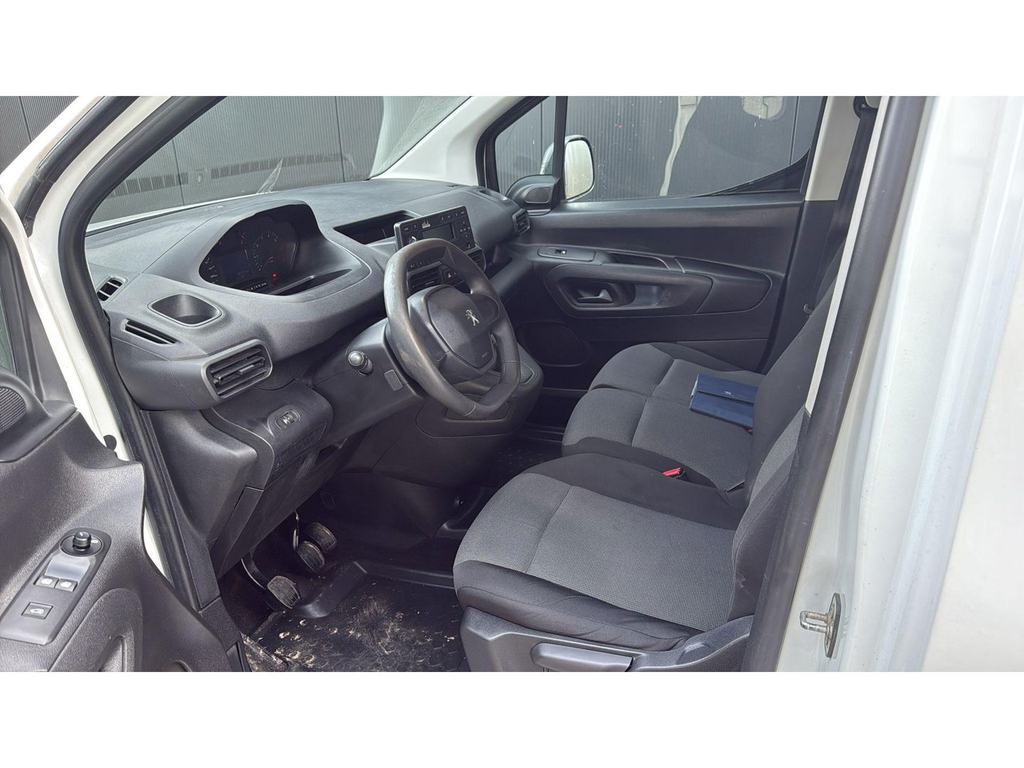 Peugeot Partner 1.2 Airco 3 Persoons Benzine