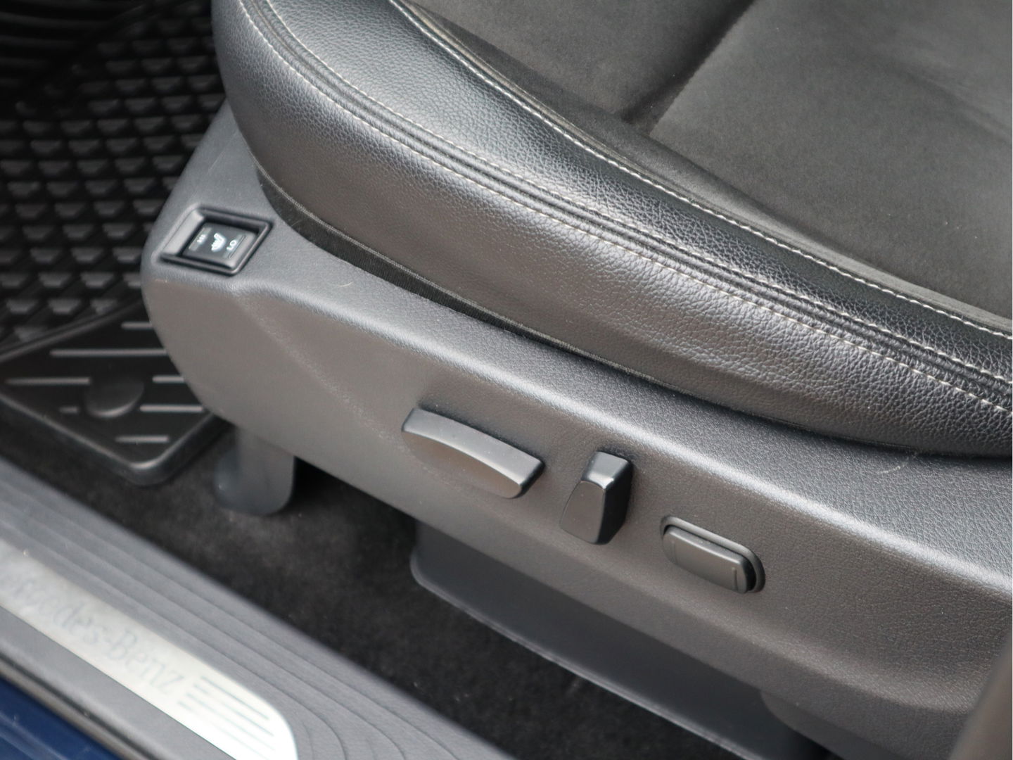 Mercedes-Benz X-Klasse 350 d 4-MATIC 3.0 Euro 6 - Grijs Kenteken - Trekhaak 3,5t KG - Marge