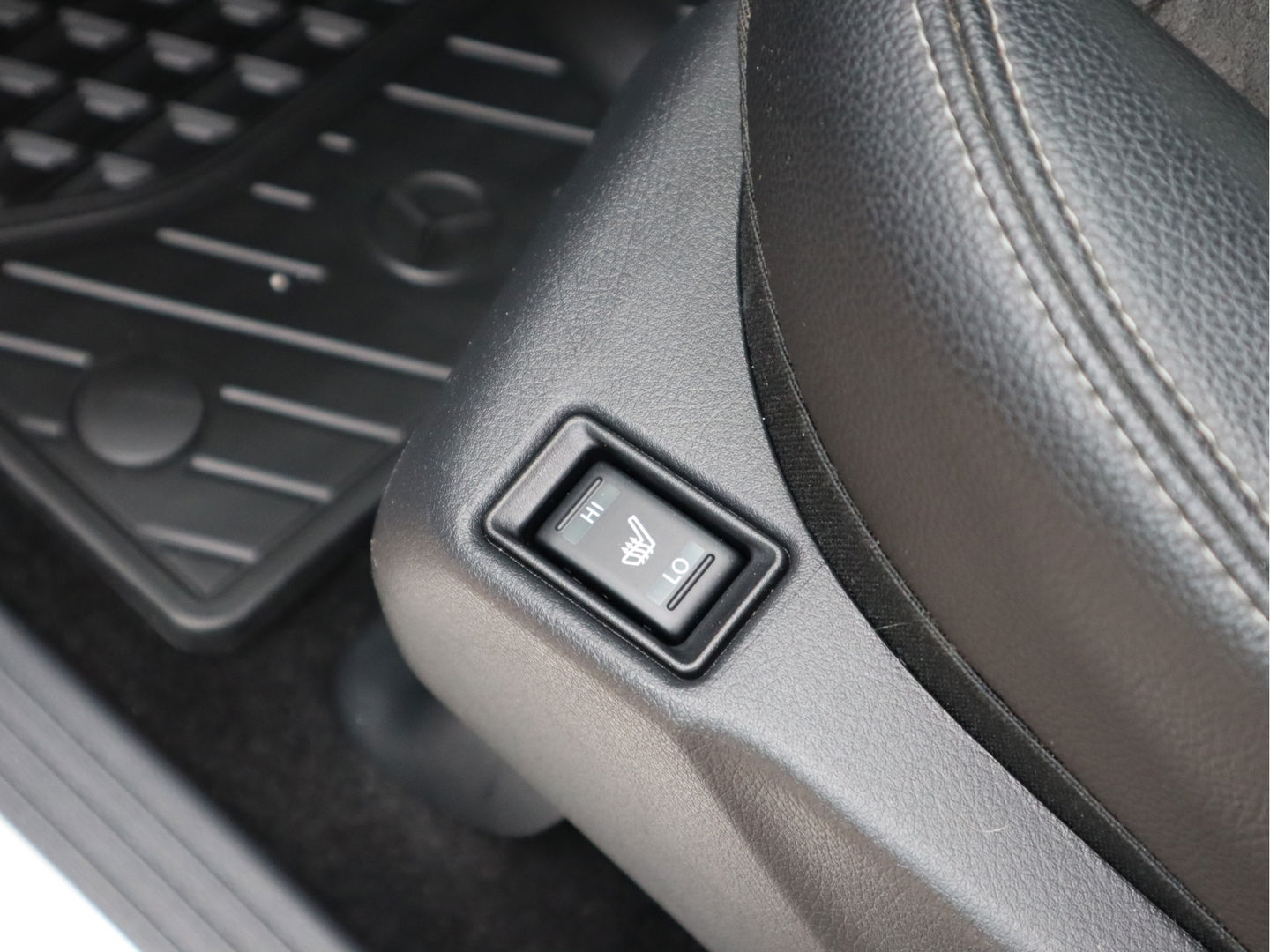 Mercedes-Benz X-Klasse 350 d 4-MATIC 3.0 Euro 6 - Grijs Kenteken - Trekhaak 3,5t KG - Marge