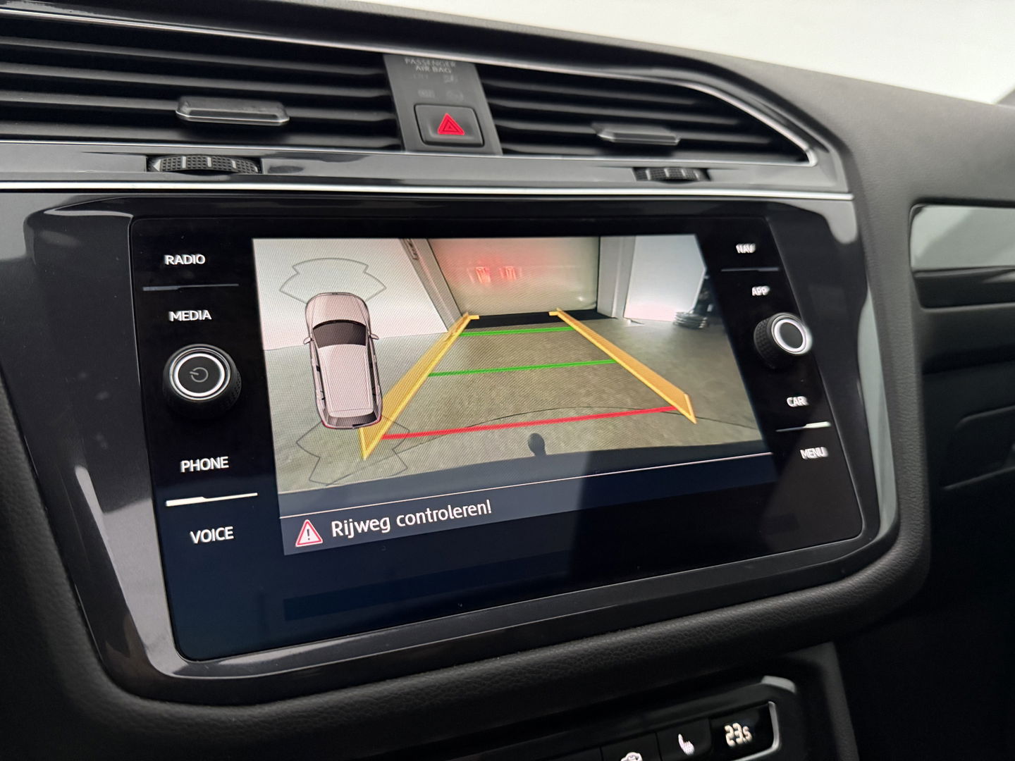 Volkswagen Tiguan Allspace 1.5 TSI R-Line 7p. | Pano | Massage | Virtual | Camera | Trekh. | Carplay | Adaptive Cruise | Keyless | NAP