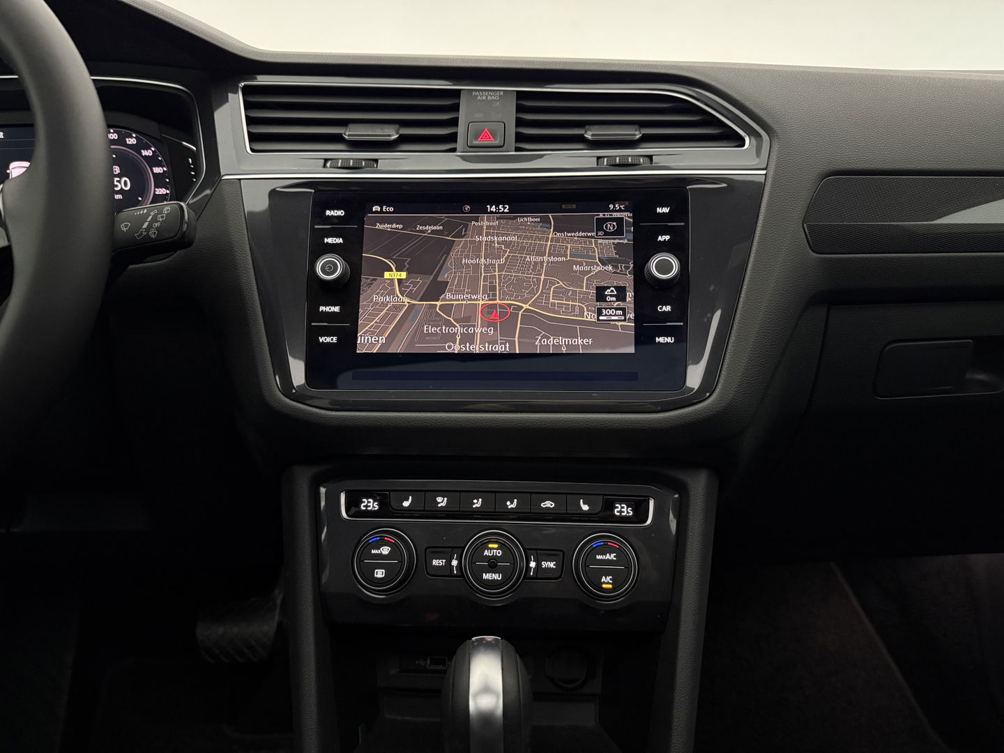 Volkswagen Tiguan Allspace 1.5 TSI R-Line 7p. | Pano | Massage | Virtual | Camera | Trekh. | Carplay | Adaptive Cruise | Keyless | NAP