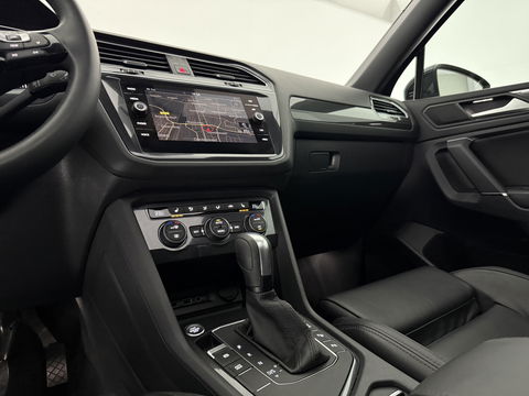 Volkswagen Tiguan Allspace 1.5 TSI R-Line 7p. | Pano | Massage | Virtual | Camera | Trekh. | Carplay | Adaptive Cruise | Keyless | NAP