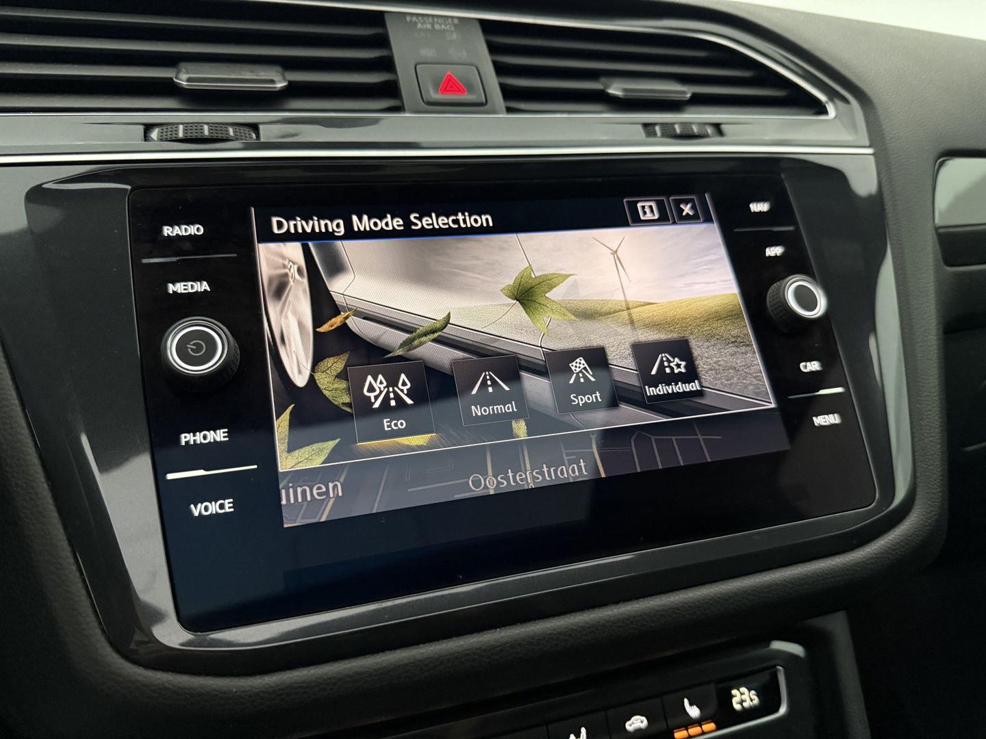 Volkswagen Tiguan Allspace 1.5 TSI R-Line 7p. | Pano | Massage | Virtual | Camera | Trekh. | Carplay | Adaptive Cruise | Keyless | NAP