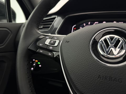 Volkswagen Tiguan Allspace 1.5 TSI R-Line 7p. | Pano | Massage | Virtual | Camera | Trekh. | Carplay | Adaptive Cruise | Keyless | NAP