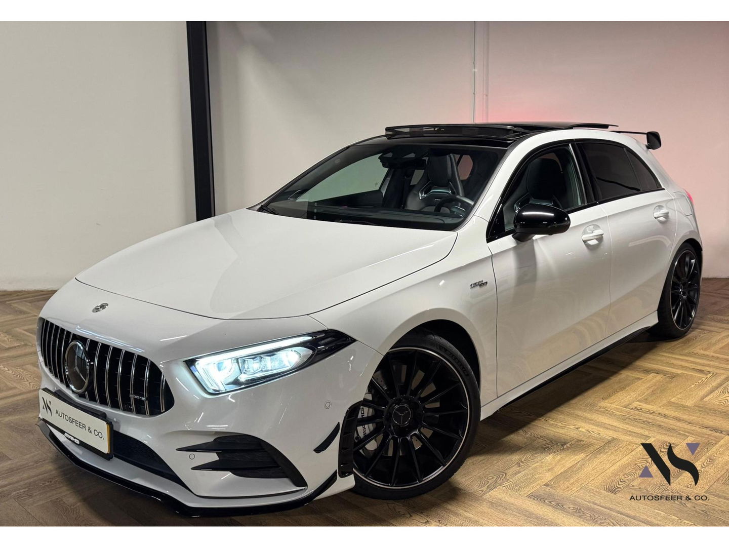 Mercedes-Benz A-Klasse AMG 35 4MATIC Edition 1 PANO KEYLESS