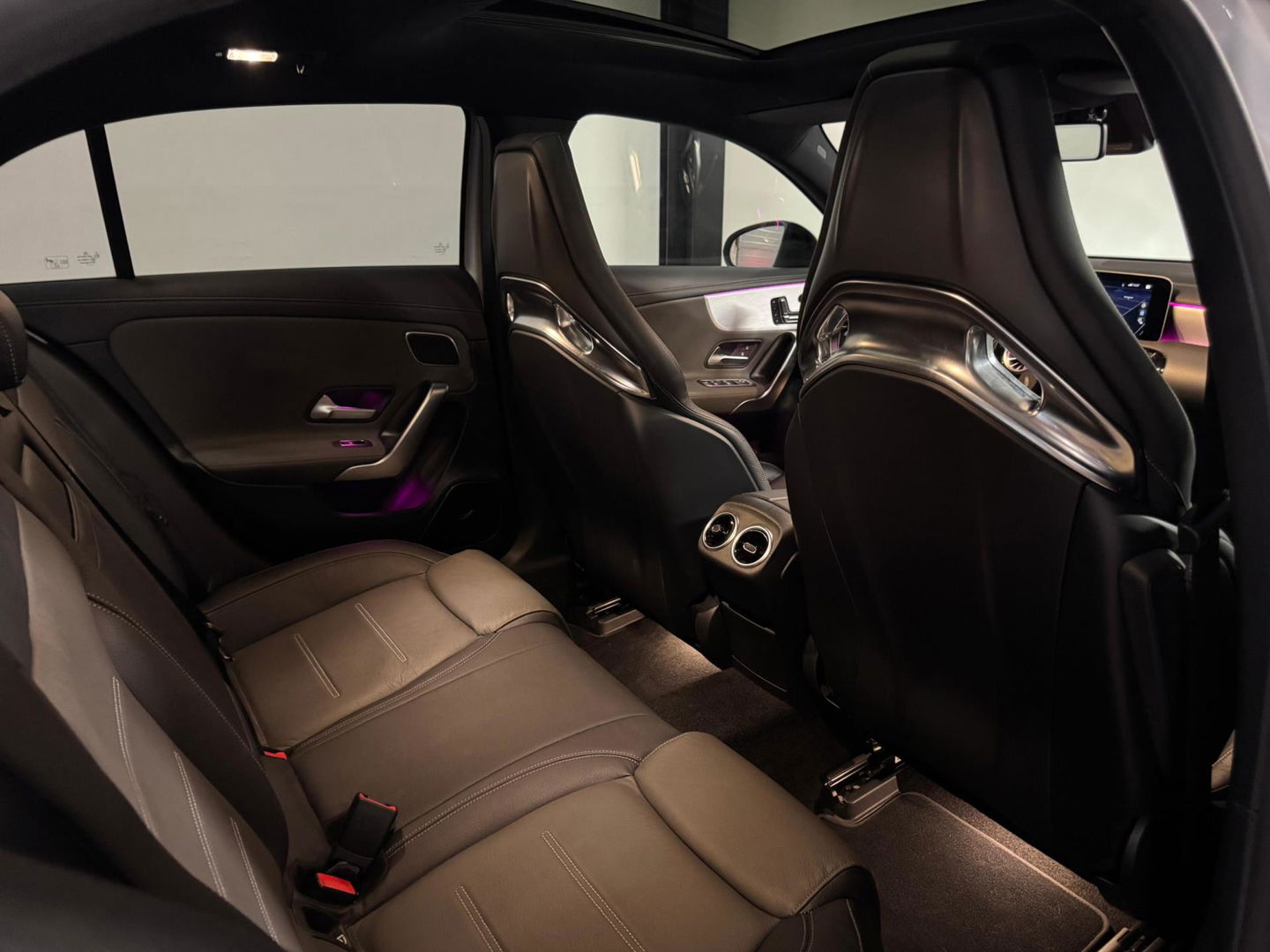 Mercedes-Benz A-Klasse AMG 35 4MATIC Edition 1 PANO KEYLESS