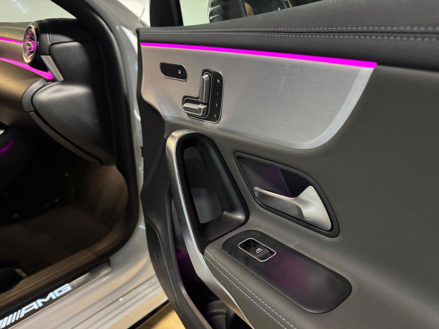 Mercedes-Benz A-Klasse AMG 35 4MATIC Edition 1 PANO KEYLESS