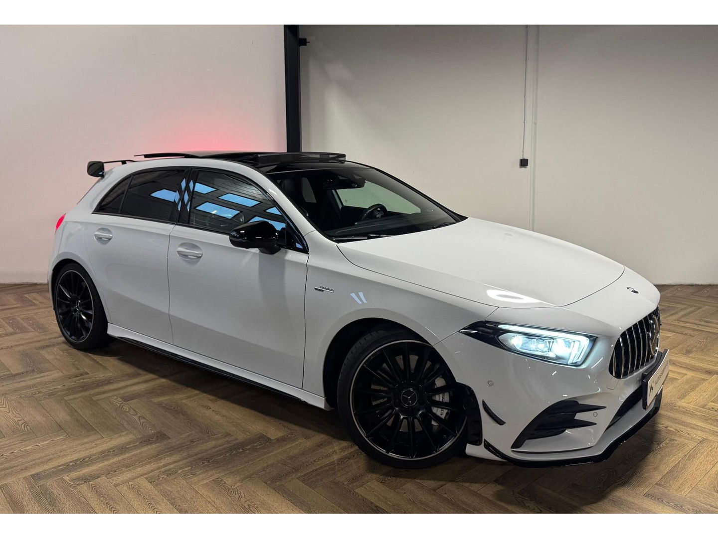 Mercedes-Benz A-Klasse AMG 35 4MATIC Edition 1 PANO KEYLESS