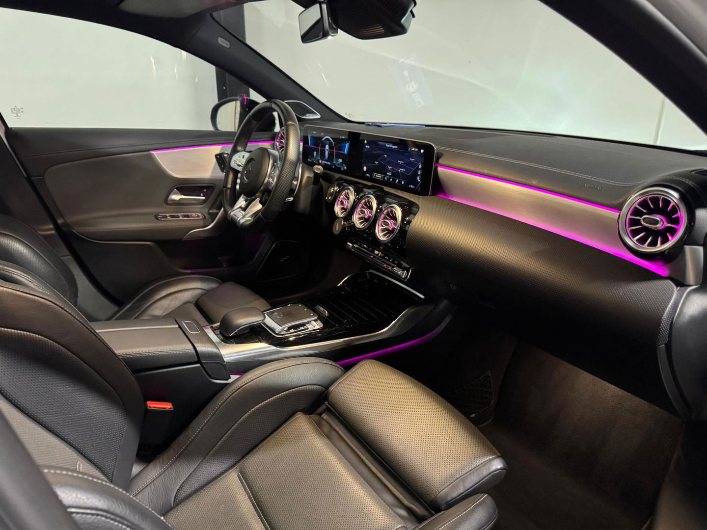 Mercedes-Benz A-Klasse AMG 35 4MATIC Edition 1 PANO KEYLESS