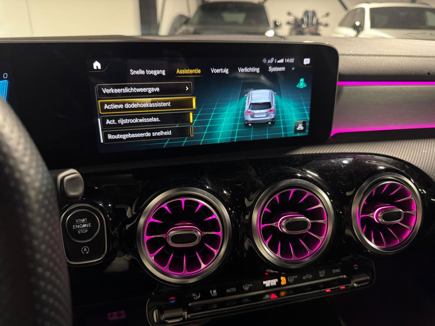 Mercedes-Benz A-Klasse AMG 35 4MATIC Edition 1 PANO KEYLESS