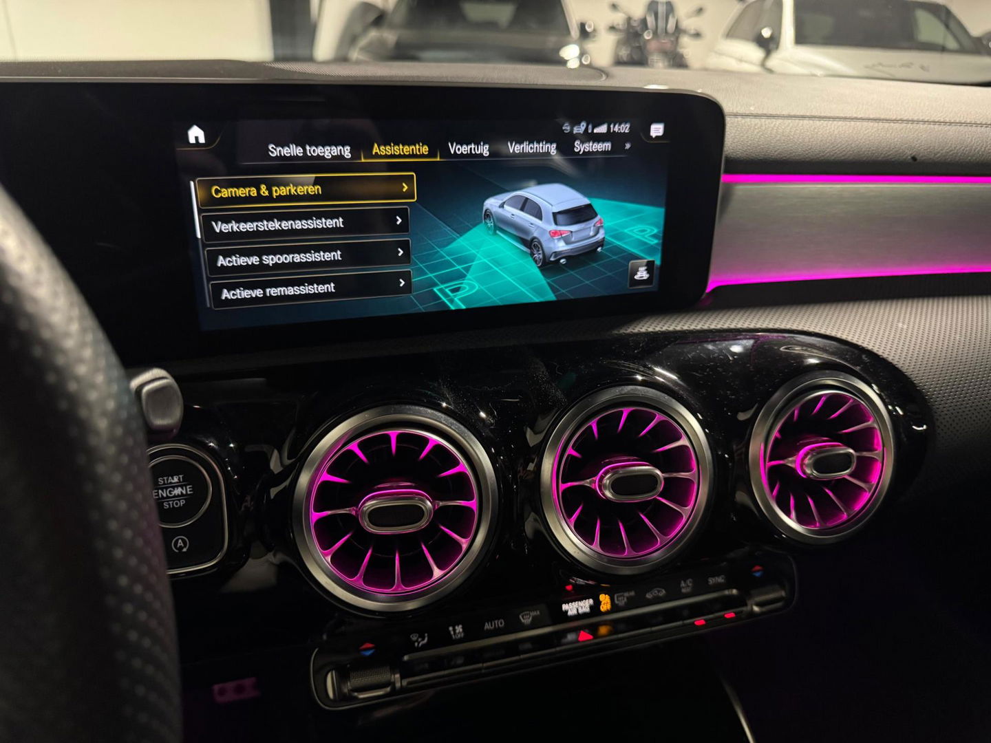 Mercedes-Benz A-Klasse AMG 35 4MATIC Edition 1 PANO KEYLESS