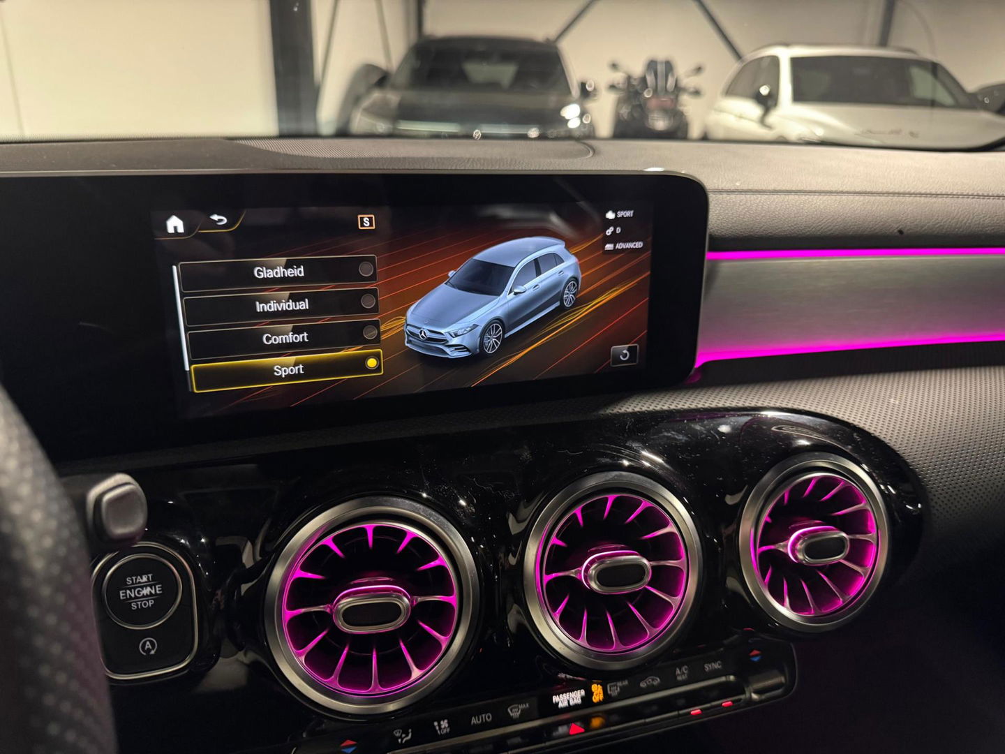 Mercedes-Benz A-Klasse AMG 35 4MATIC Edition 1 PANO KEYLESS