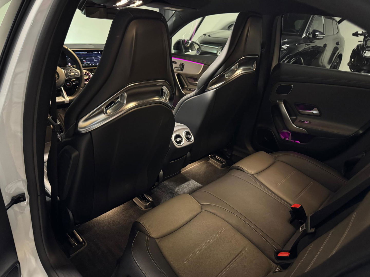 Mercedes-Benz A-Klasse AMG 35 4MATIC Edition 1 PANO KEYLESS