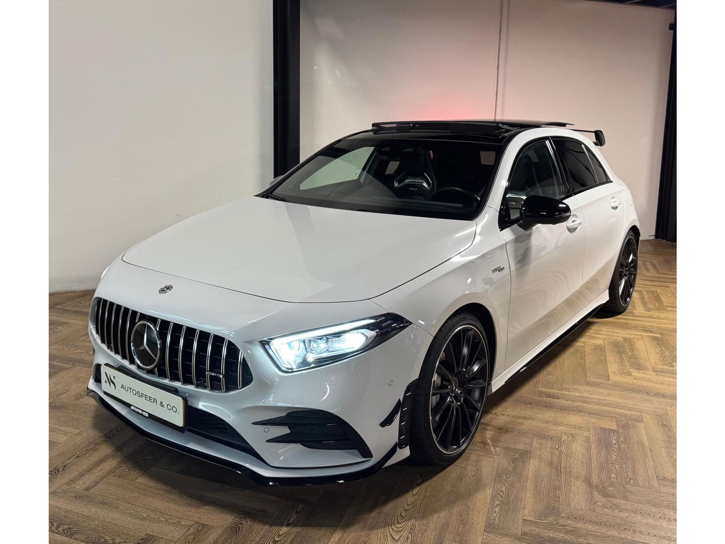 Mercedes-Benz A-Klasse AMG 35 4MATIC Edition 1 PANO KEYLESS