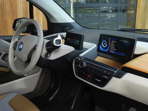 BMW i3 94Ah 170PK 33kWh / High Executive / Harman Kardon / LED *NAP*