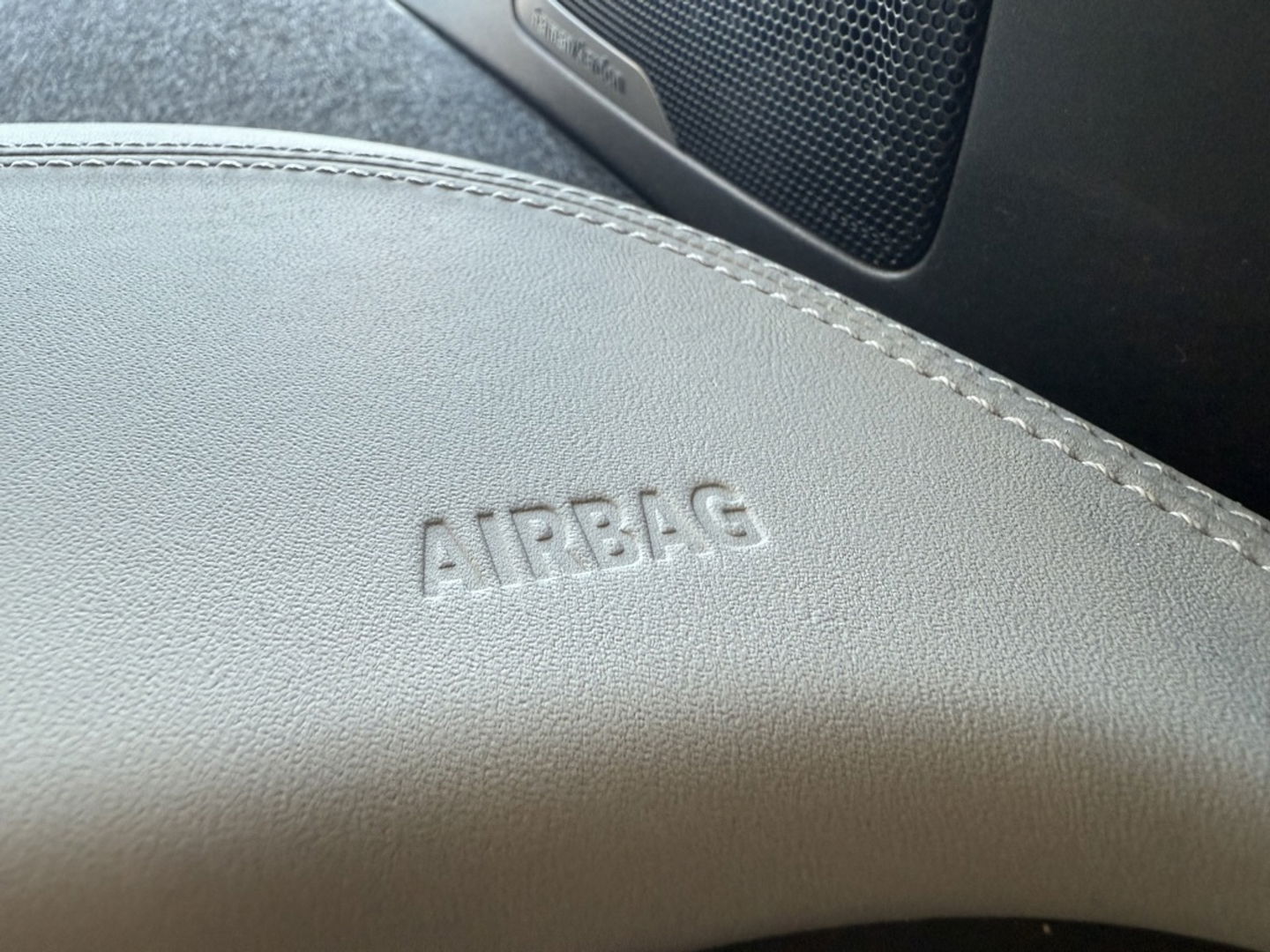 BMW i3 94Ah 170PK 33kWh / High Executive / Harman Kardon / LED *NAP*