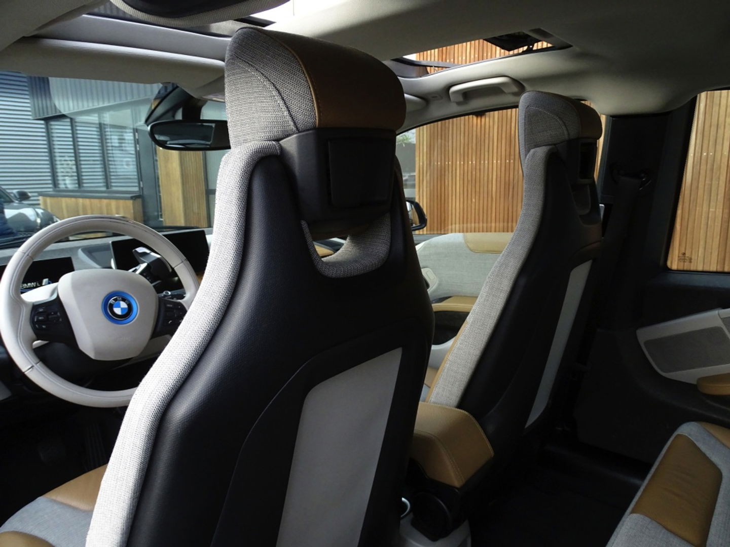 BMW i3 94Ah 170PK 33kWh / High Executive / Harman Kardon / LED *NAP*