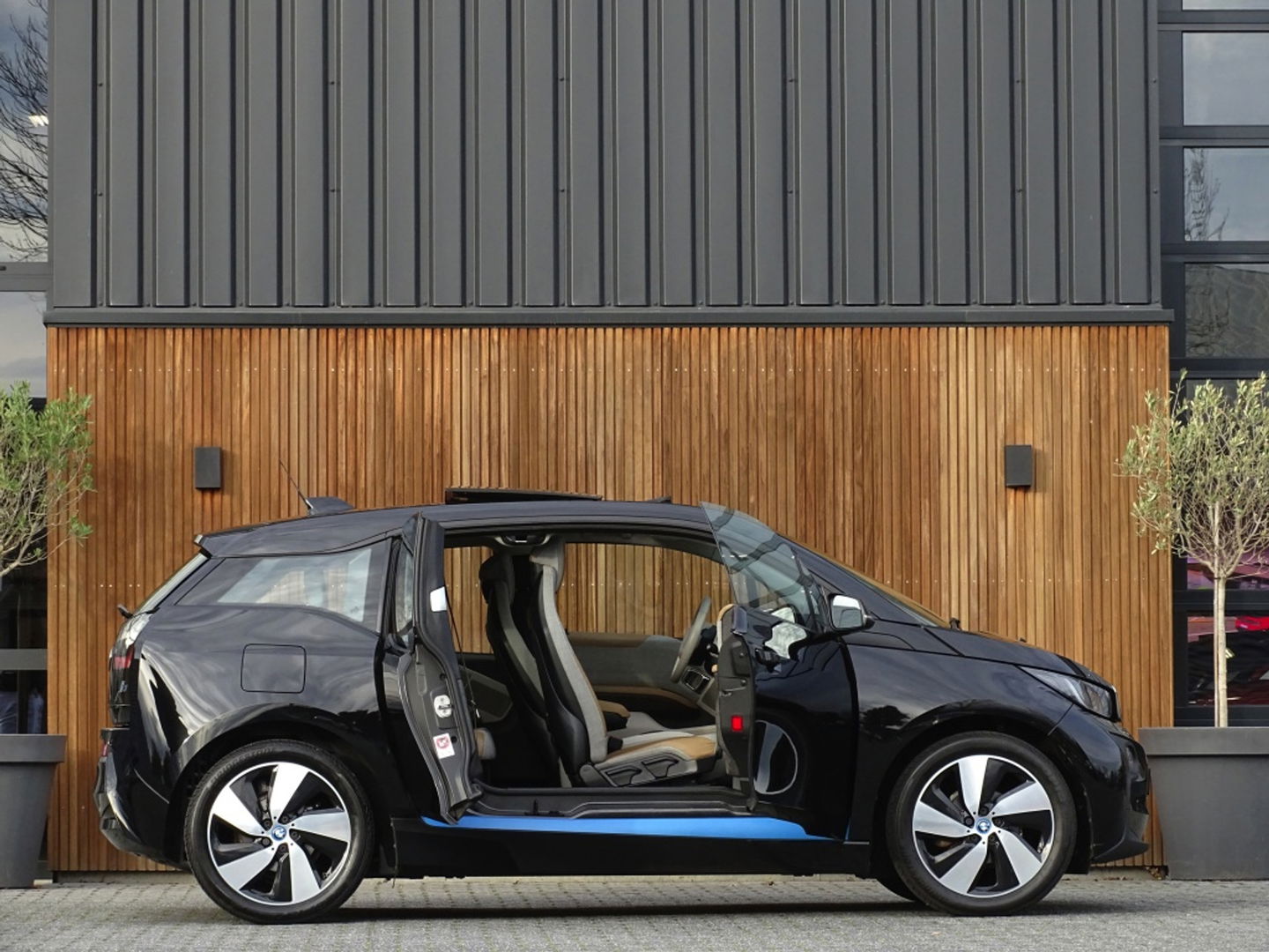 BMW i3 94Ah 170PK 33kWh / High Executive / Harman Kardon / LED *NAP*