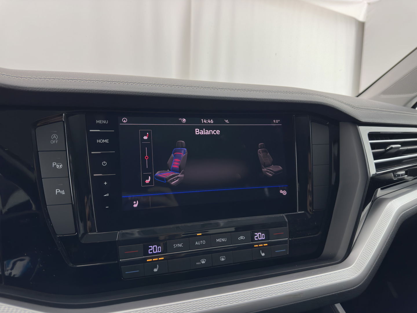 Volkswagen Touareg 3.0 TDI (INCL.BTW) Aut. *ADAPTIVE-CRUISE | LUXURY-LEATHER | FULL-LED | BLIND-SPOT | HEATED-COMFORTSEATS | AIR-SUSPENSION | KEYLESS | CAMERA | NAVI-FULLMAP | PRIVACY-GLASS | SHIFT-PADDLES | TOWBAR | 1