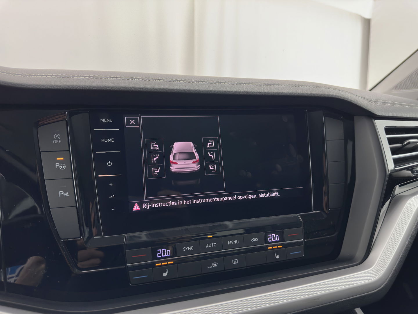 Volkswagen Touareg 3.0 TDI (INCL.BTW) Aut. *ADAPTIVE-CRUISE | LUXURY-LEATHER | FULL-LED | BLIND-SPOT | HEATED-COMFORTSEATS | AIR-SUSPENSION | KEYLESS | CAMERA | NAVI-FULLMAP | PRIVACY-GLASS | SHIFT-PADDLES | TOWBAR | 1