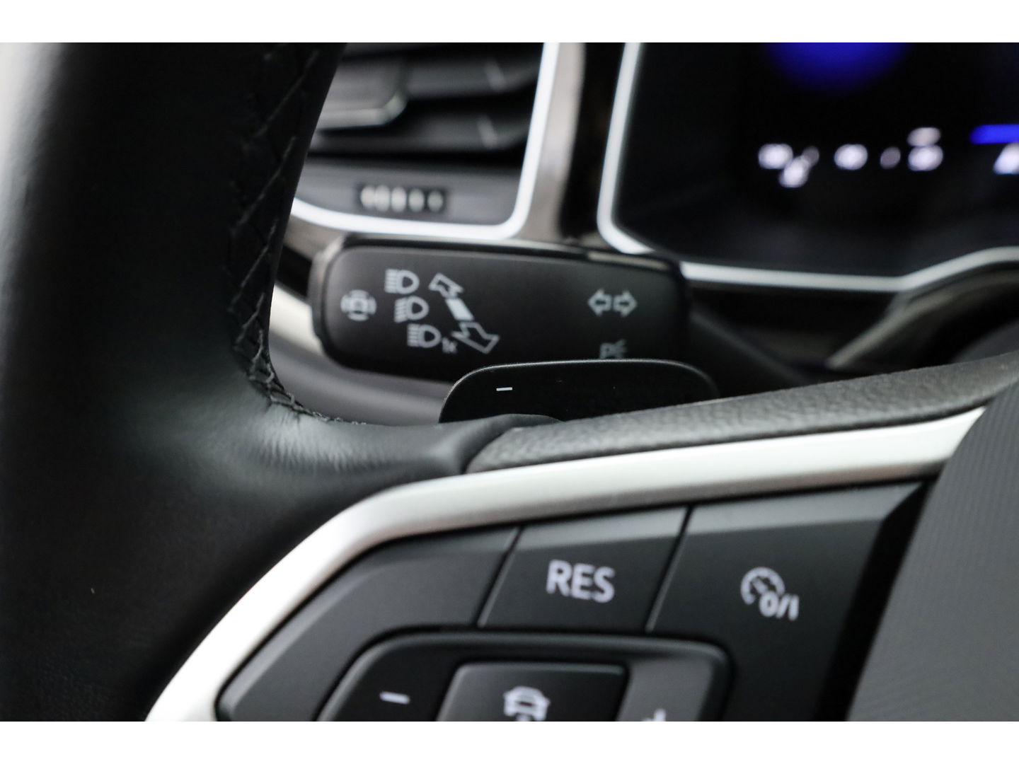 Volkswagen Taigo 1.0 TSI Life Business | Apple CarPlay | Navi | Travel Assist | Stoelverw. | PDC V+A