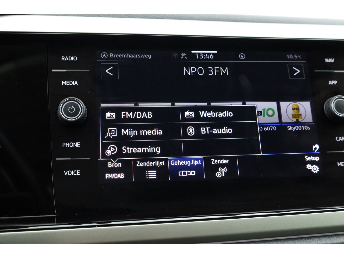 Volkswagen Taigo 1.0 TSI Life Business | Apple CarPlay | Navi | Travel Assist | Stoelverw. | PDC V+A