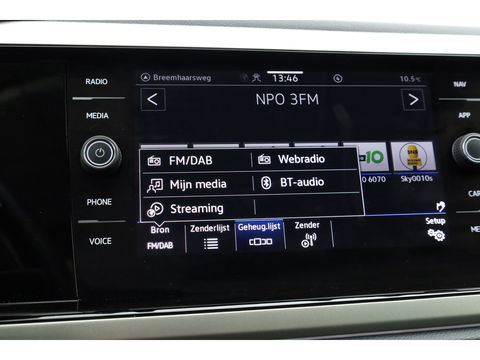 Volkswagen Taigo 1.0 TSI Life Business | Apple CarPlay | Navi | Travel Assist | Stoelverw. | PDC V+A