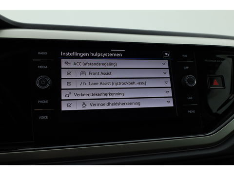 Volkswagen Taigo 1.0 TSI Life Business | Apple CarPlay | Navi | Travel Assist | Stoelverw. | PDC V+A