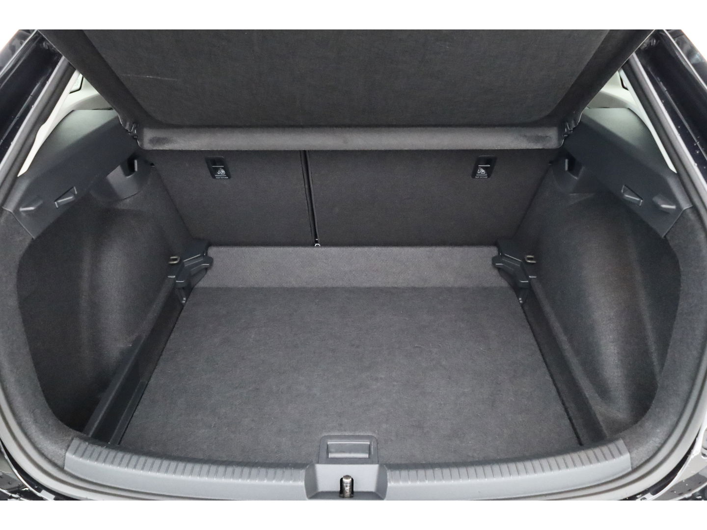 Volkswagen Taigo 1.0 TSI Life Business | Apple CarPlay | Navi | Travel Assist | Stoelverw. | PDC V+A