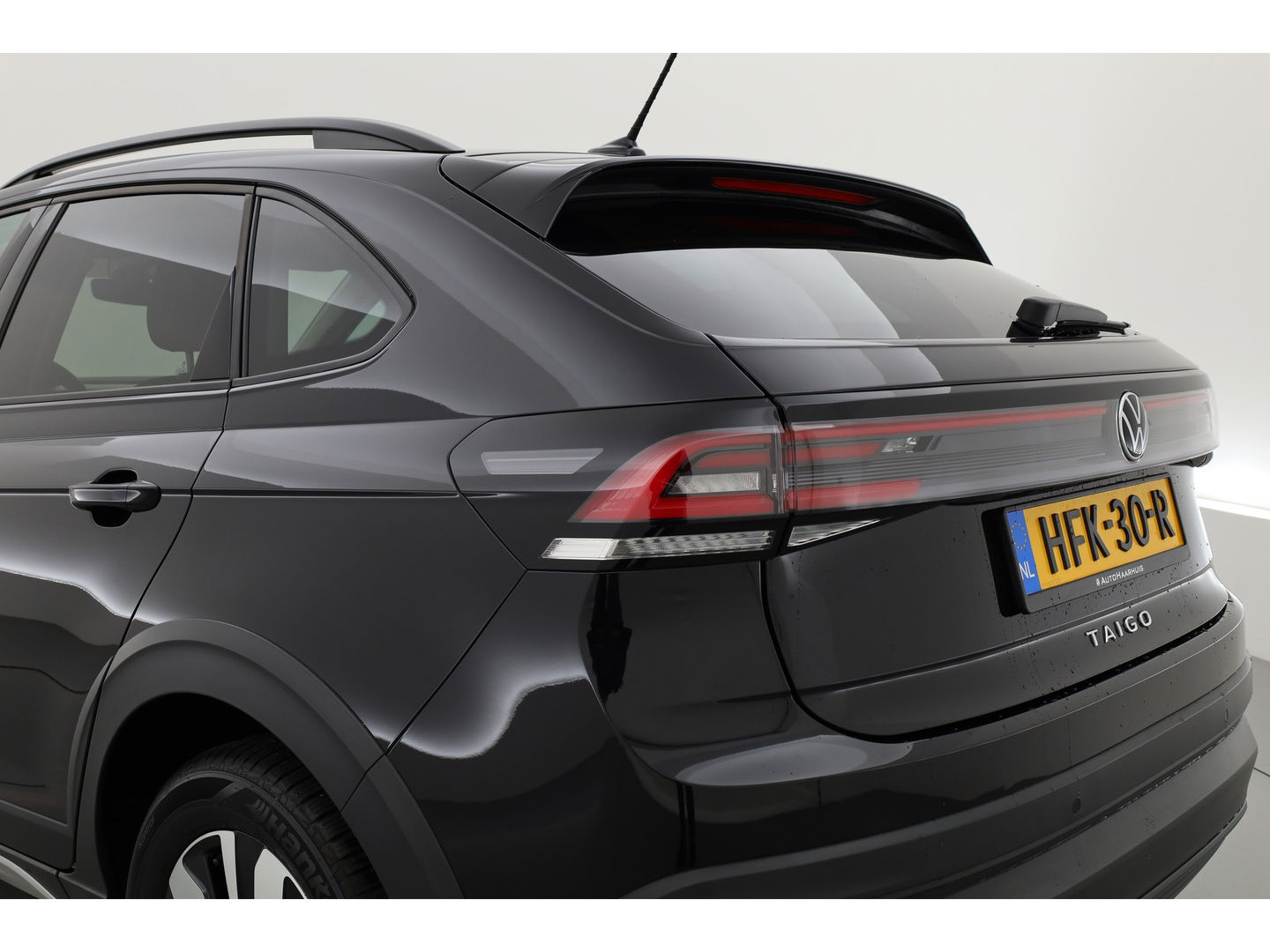 Volkswagen Taigo 1.0 TSI Life Business | Apple CarPlay | Navi | Travel Assist | Stoelverw. | PDC V+A